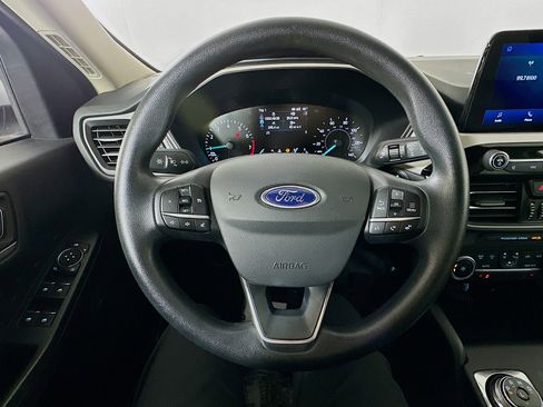Used 2020 Ford Escape SE image 11