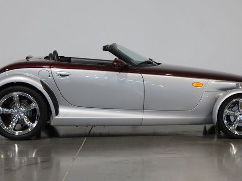Used 2000 Plymouth Prowler image 15