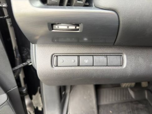 Used 2024 Nissan Pathfinder Rock Creek AWD/4WD image 19