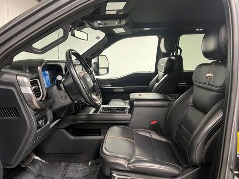 Used 2024 Ford F450 Platinum w/ FX4 Off-Road Package AWD/4WD image 21