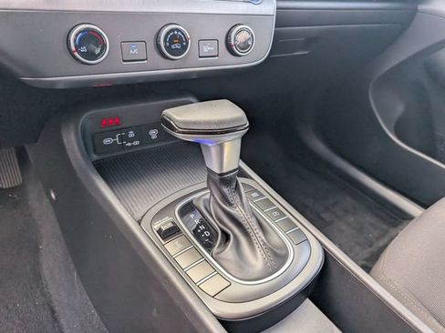 Certified 2025 Hyundai Kona SE AWD/4WD image 21