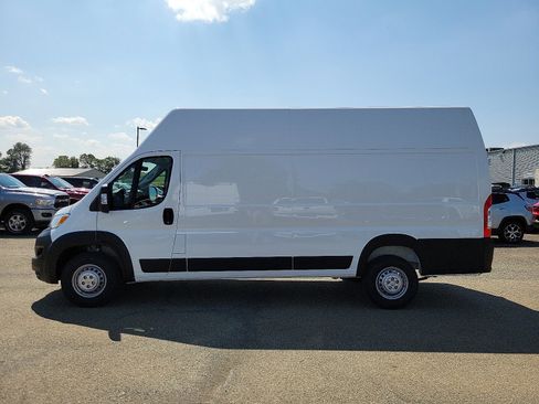 New 2024 RAM ProMaster 3500 w/ Cold Weather Group image 7