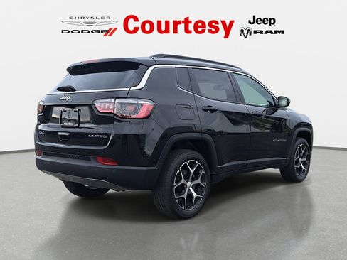 Certified 2024 Jeep Compass Limited AWD/4WD image 4
