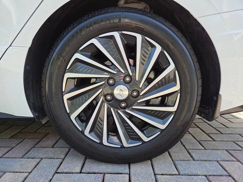 Used 2023 Hyundai Sonata Limited FWD image 19