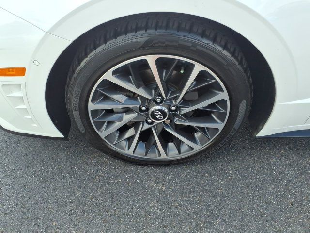 Used 2022 Hyundai Sonata Limited FWD image 4