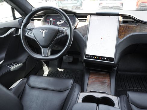 Used 2020 Tesla Model S Long Range Plus AWD/4WD image 28