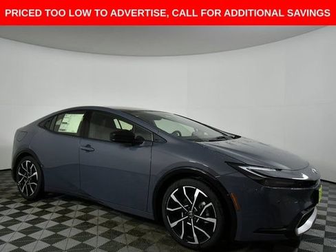 New 2026 Toyota Prius Plug-In Hybrid FWD image 9