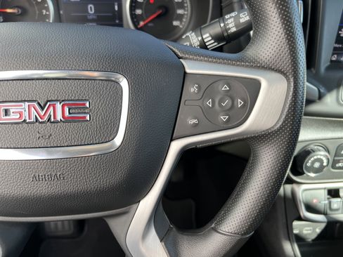 Used 2024 GMC Terrain SLE image 18