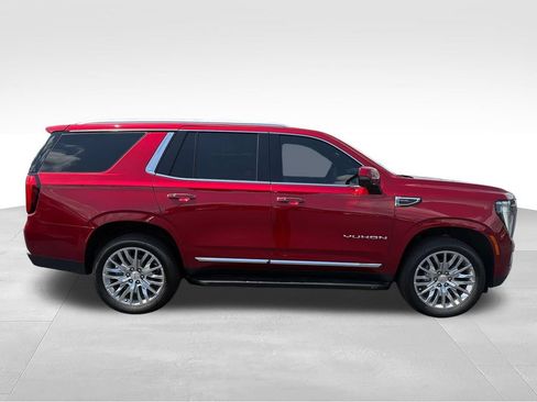 Used 2025 GMC Yukon Elevation AWD/4WD image 6