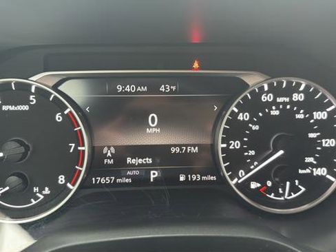 Used 2023 Nissan Rogue SV AWD/4WD image 25