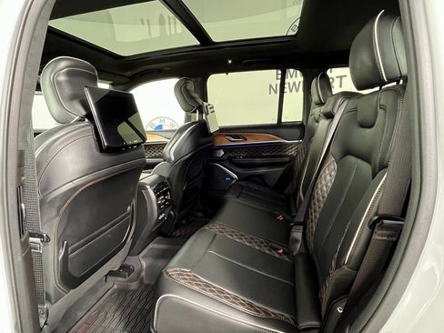 Used 2023 Jeep Grand Cherokee Summit image 22