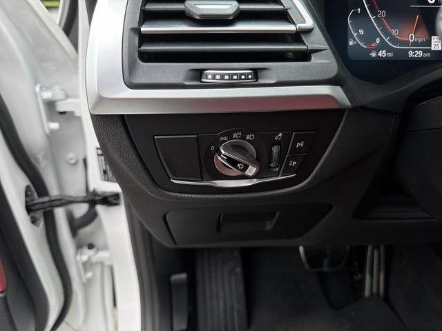 Used 2024 BMW X3 xDrive30i w/ Premium Package AWD/4WD image 17