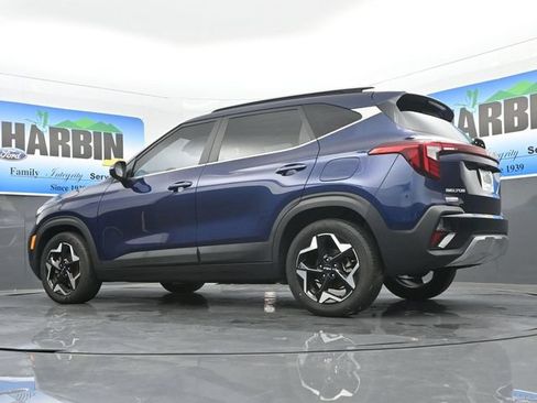 Used 2024 Kia Seltos EX FWD image 16