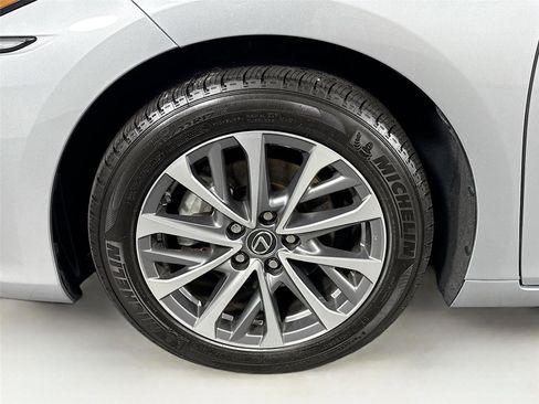 Used 2023 Lexus ES 350 image 12