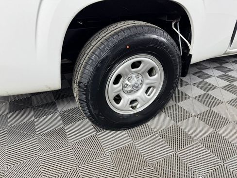 Used 2022 Nissan Frontier S image 32