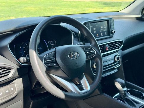 Used 2019 Hyundai Santa Fe SEL image 19