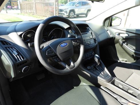 Used 2016 Ford Focus SE FWD image 14