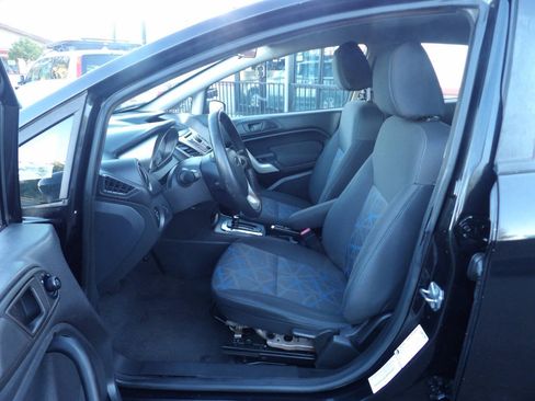 Used 2013 Ford Fiesta SE FWD image 7