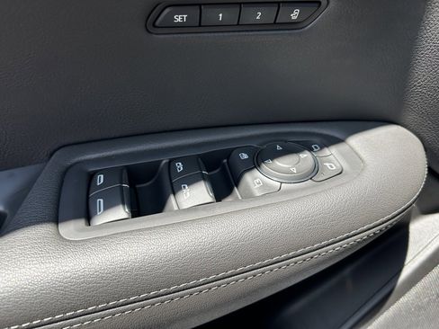 Used 2024 Cadillac XT6 Sport w/ Technology Package image 61