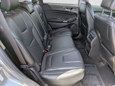 Used 2020 Ford Edge Titanium FWD image 28