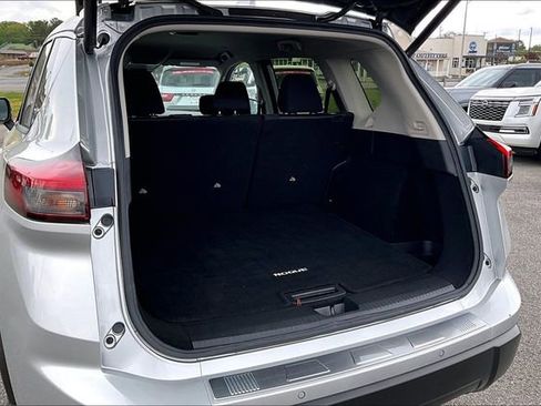 Certified 2024 Nissan Rogue SV FWD image 31