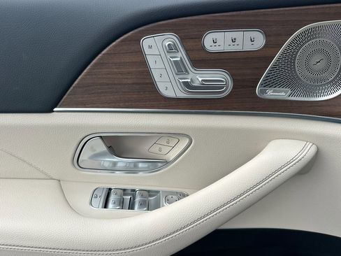 New 2026 Mercedes-Benz GLS 450 4MATIC image 14