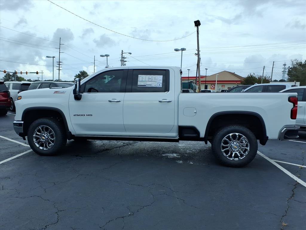 New 2026 Chevrolet Silverado 2500 LTZ w/ LTZ Convenience Package AWD/4WD image 6