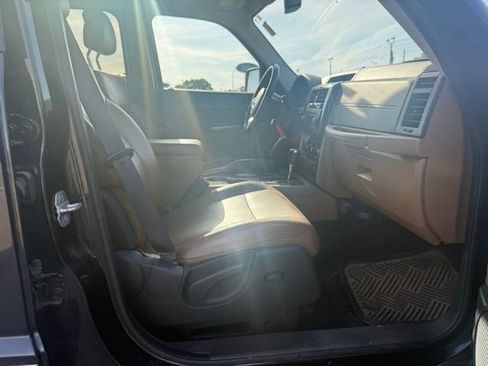 Used 2012 Jeep Liberty Limited AWD/4WD image 10