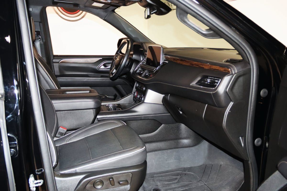 Used 2023 Chevrolet Tahoe Premier AWD/4WD image 52