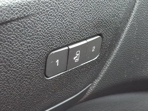 Used 2016 Chevrolet Traverse LT AWD/4WD image 25