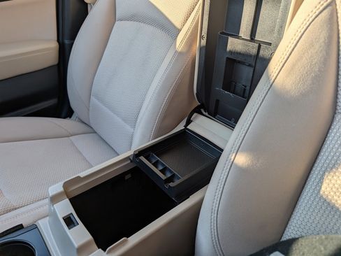 Used 2019 Subaru Outback 2.5i Premium image 31