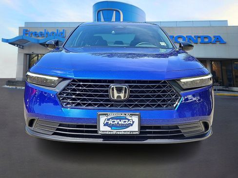 Used 2025 Honda Accord Sport image 2