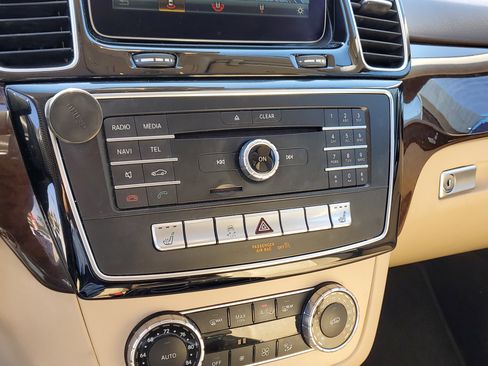 Used 2018 Mercedes-Benz GLE 350 image 26