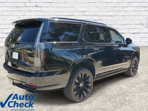 Certified 2026 Cadillac Escalade Platinum Sport w/ LPO, ONYX Package AWD/4WD image 4