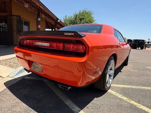 Used 2009 Dodge Challenger SRT8 w/ SRT Option Group II RWD image 8
