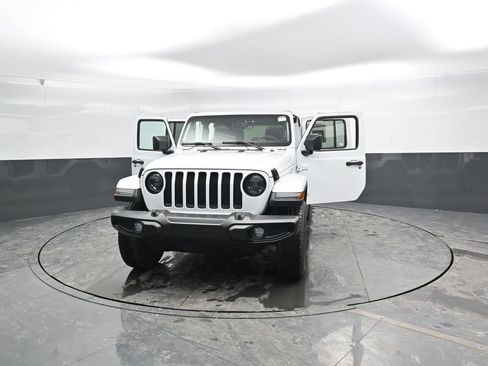 Used 2023 Jeep Wrangler Altitude image 52