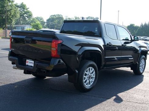 Used 2025 Toyota Tacoma SR5 RWD image 7