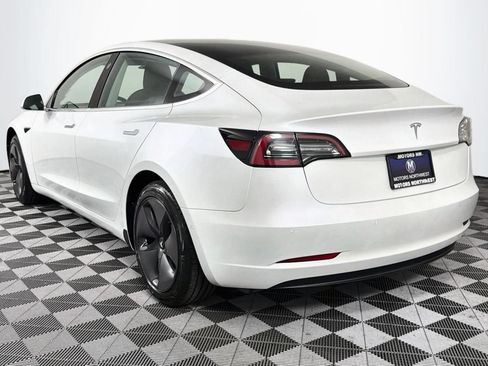 Used 2020 Tesla Model 3 Standard Range Plus RWD image 8