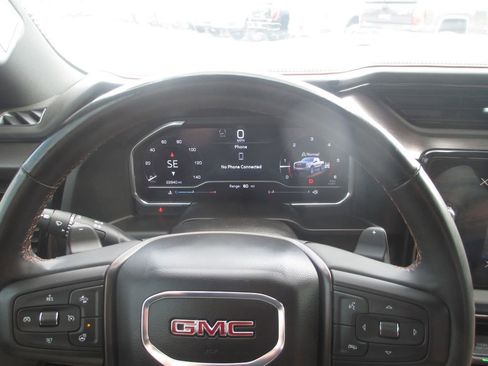 Used 2025 GMC Sierra 1500 AT4 w/ AT4 Premium Package AWD/4WD image 32