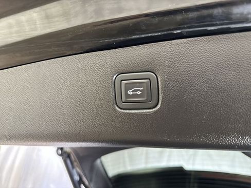 Certified 2024 Chevrolet Blazer LT w/ Convenience Package FWD image 23
