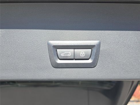 Certified 2025 BMW X3 xDrive30i image 6