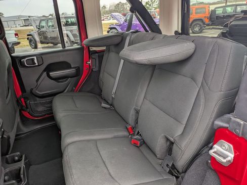 Used 2023 Jeep Wrangler Sport S image 24