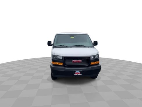 New 2026 GMC Savana 3500 w/ Driver Convenience Package RWD image 3