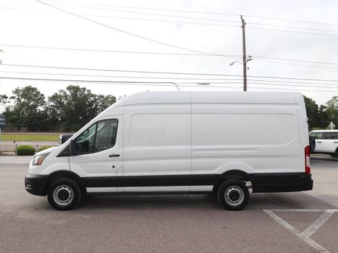 Certified 2025 Ford Transit 250 148 High Roof Extended RWD image 5