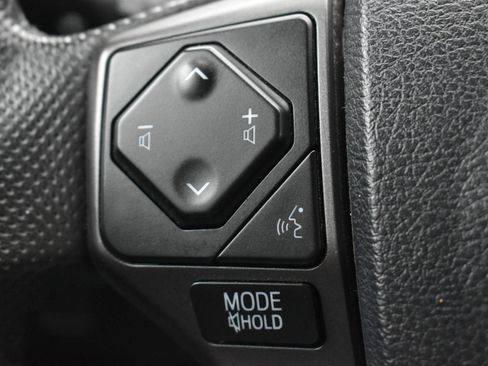 Used 2020 Toyota Tacoma TRD Off-Road AWD/4WD image 20