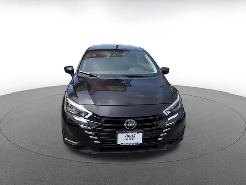 Used 2025 Nissan Versa SV image 4