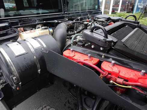 Used 2002 HUMMER H1 4-Door Wagon AWD/4WD image 38