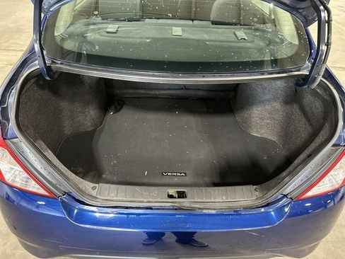 Used 2018 Nissan Versa SV image 23