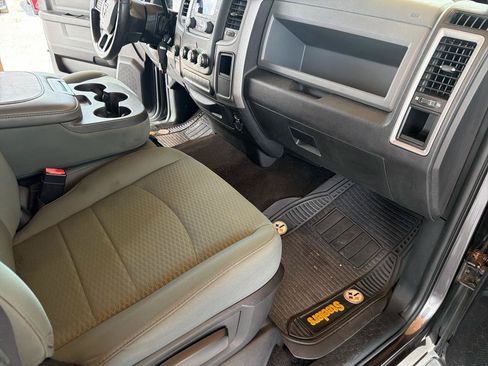 Used 2014 RAM 1500 Express AWD/4WD image 16