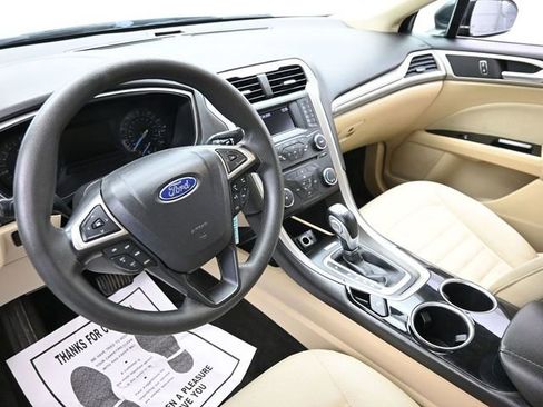 Used 2013 Ford Fusion SE image 24